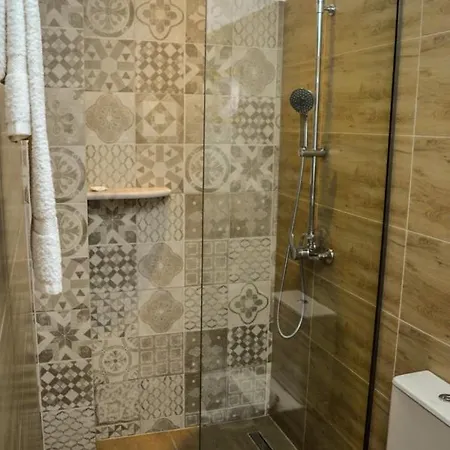 Golden Mile Studio-apartment Ypsos